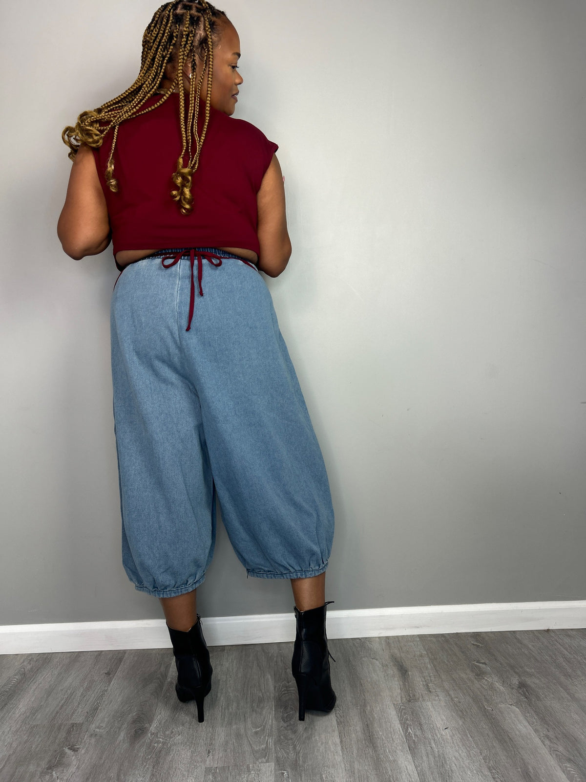 CRISS CROSS SASSI SAUCE TOP BURGANDY